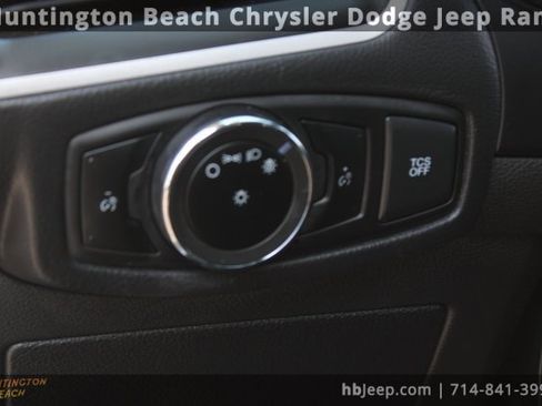 Used 2023 Ford Edge SEL image 14