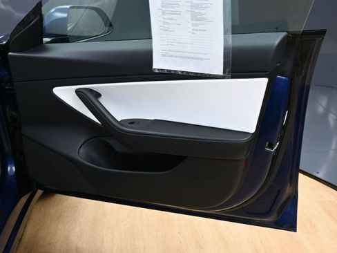 Used 2021 Tesla Model 3 Standard Range Plus RWD image 39