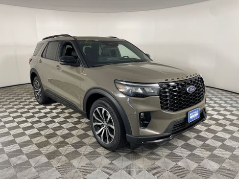 New 2026 Ford Explorer ST-Line AWD/4WD image 15