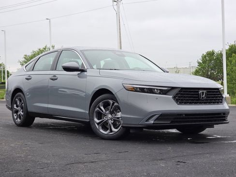 New 2026 Honda Accord EX-L image 2