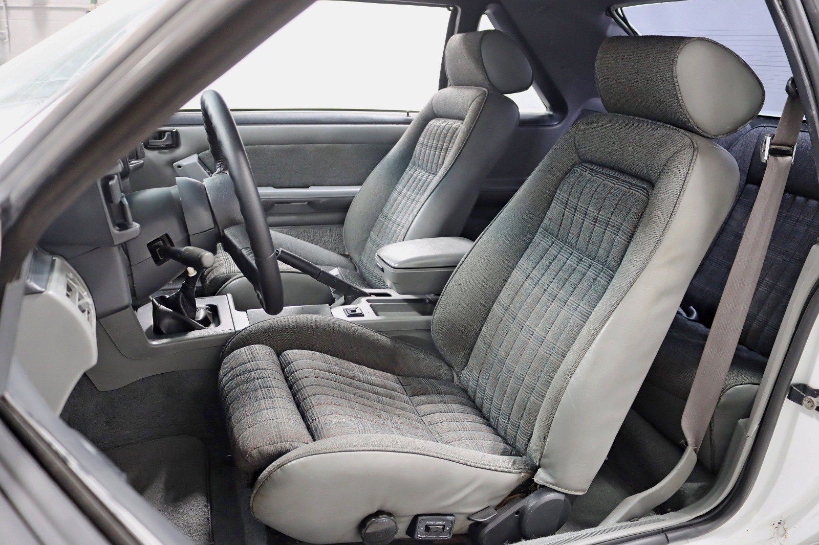 Used 1989 Ford Mustang LX RWD image 19