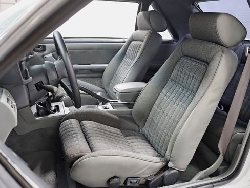 Used 1989 Ford Mustang LX RWD image 19