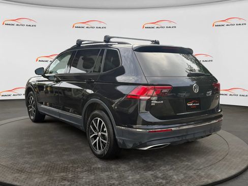 Used 2021 Volkswagen Tiguan SE w/ Panoramic Sunroof Package AWD/4WD image 8