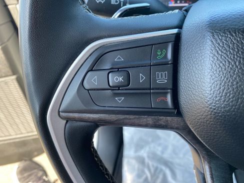 Used 2023 Jeep Grand Cherokee L Limited AWD/4WD image 19