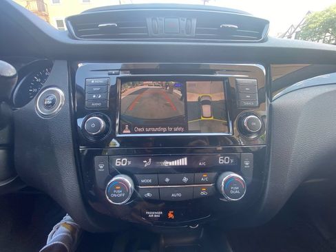 Used 2019 Nissan Rogue Sport SV w/ Technology Package AWD/4WD image 22