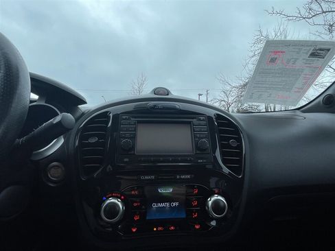 Used 2012 Nissan Juke SV AWD/4WD image 9