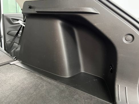 Used 2025 Chevrolet Trax LT FWD image 37