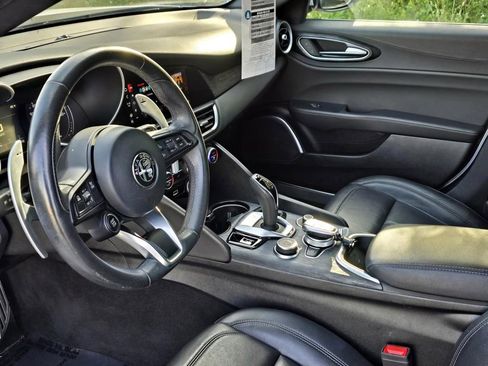 Used 2023 Alfa Romeo Giulia Sprint image 21