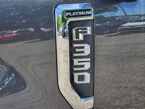 Certified 2019 Ford F350 Platinum w/ Platinum Ultimate Package AWD/4WD image 19