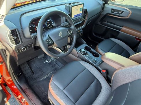 Used 2023 Ford Bronco Sport Outer Banks w/ Tech Package image 11