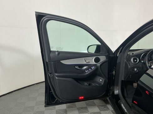 Used 2022 Mercedes-Benz GLC 300 image 19