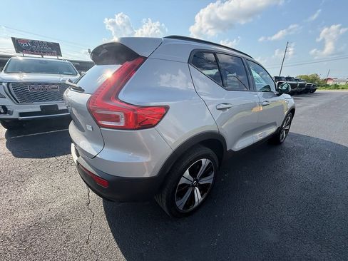 Used 2023 Volvo XC40 Recharge Plus AWD/4WD image 3