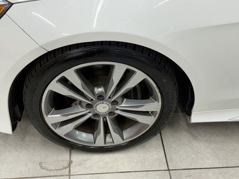 Used 2016 Mercedes-Benz E 350 Sedan w/ Premium Package image 33