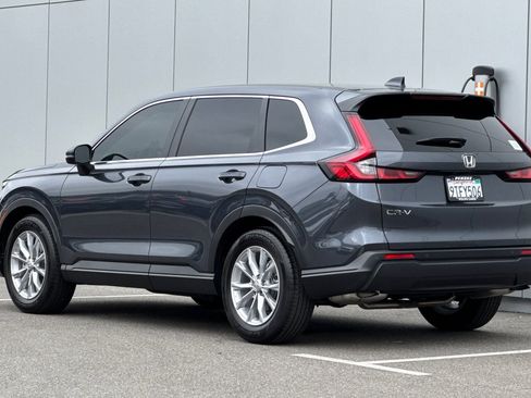 Used 2025 Honda CR-V EX-L image 3