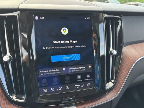 Used 2023 Volvo XC60 B5 Plus w/ Climate Package image 18