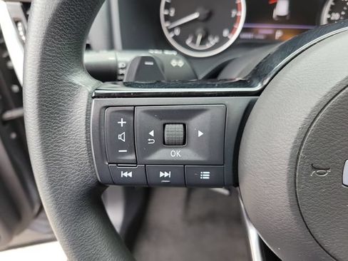 Used 2021 Nissan Rogue SV FWD image 28