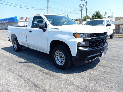Used 2020 Chevrolet Silverado 1500 W/T RWD image 3