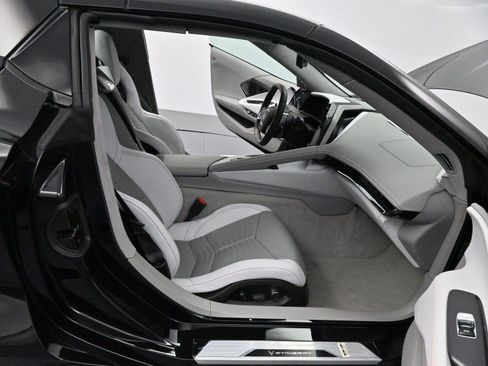 Used 2026 Chevrolet Corvette Stingray Premium Conv w/ Stealth Interior Trim Package RWD image 30