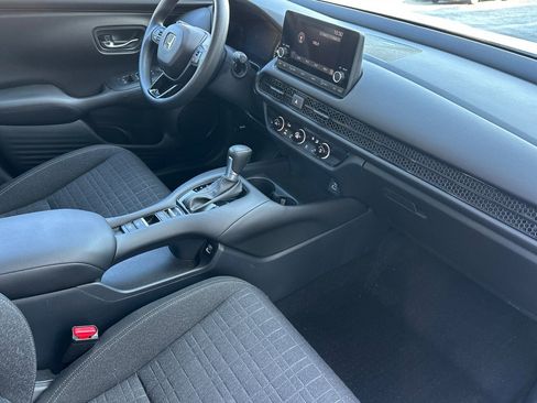 Certified 2023 Honda HR-V LX image 18
