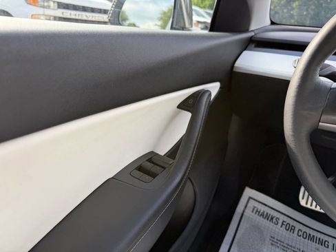 Used 2021 Tesla Model Y Performance AWD/4WD image 30