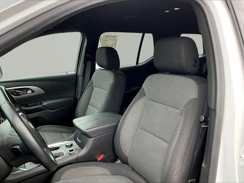 Used 2023 Chevrolet Traverse LT FWD image 21