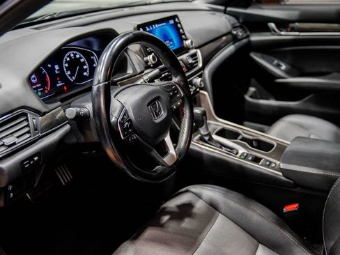 Used 2021 Honda Accord Sport image 9