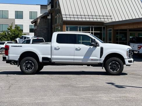 Used 2025 Ford F350 Platinum w/ Tremor Off-Road Package AWD/4WD image 33
