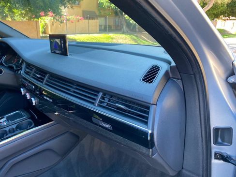 Used 2019 Audi Q7 3.0T Premium w/ Convenience Package AWD/4WD image 65
