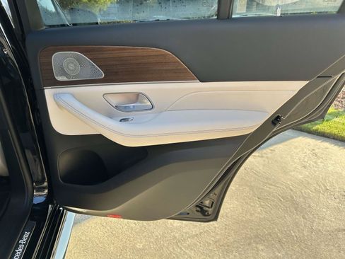 Certified 2025 Mercedes-Benz GLE 450 4MATIC image 42