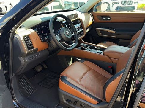 Used 2024 Nissan Pathfinder Platinum AWD/4WD image 21