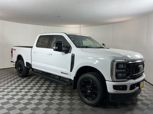 Certified 2025 Ford F350 Lariat w/ Black Appearance Package image 3