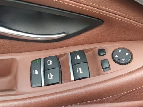 Used 2014 BMW 528i xDrive Sedan image 18