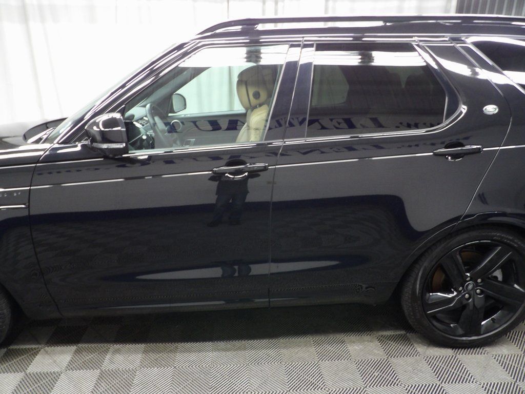 Used 2024 Land Rover Discovery Dynamic SE AWD/4WD image 35