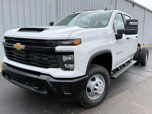 New 2026 Chevrolet Silverado 3500 W/T RWD image 1