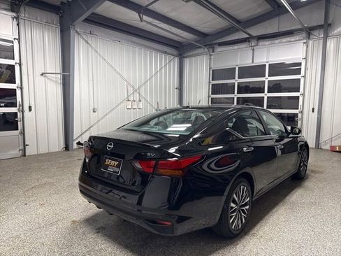 Used 2024 Nissan Altima 2.5 SV FWD image 20