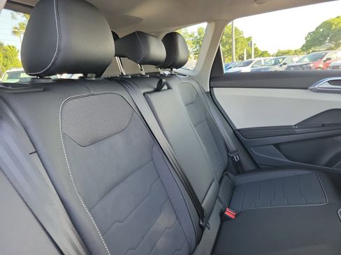 New 2026 Volkswagen Taos SE FWD image 11