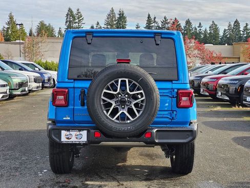 New 2025 Jeep Wrangler Sahara image 7