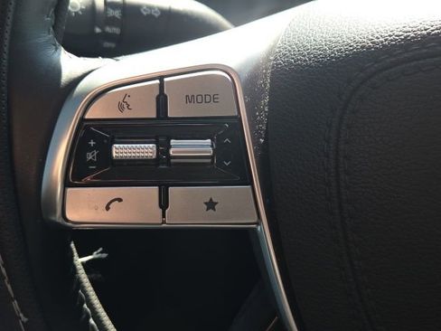 Used 2023 Kia Telluride EX w/ EX Captain's Chair Package image 42