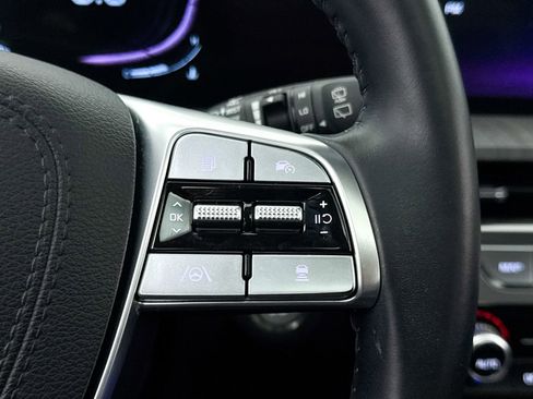 Used 2024 Kia Telluride EX w/ EX Captain's Chair Package image 37