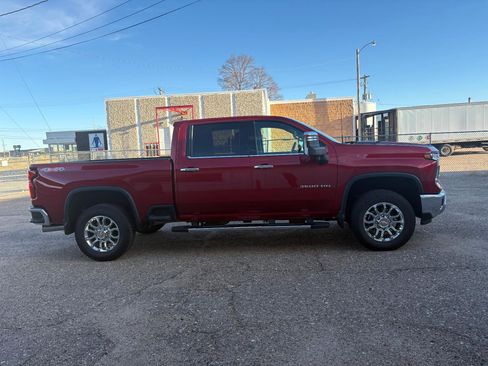 Used 2025 Chevrolet Silverado 3500 LTZ w/ LTZ Premium Package image 22