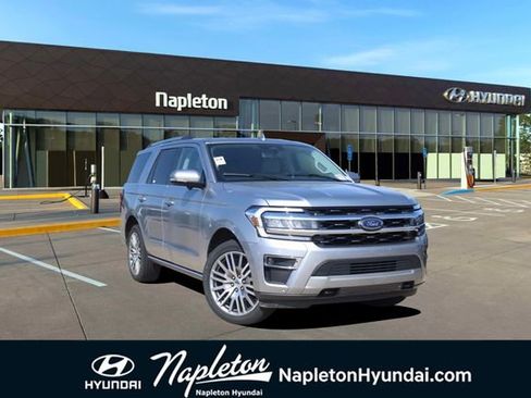 Used 2023 Ford Expedition Limited image 1