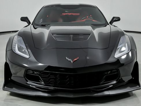 Used 2019 Chevrolet Corvette Z06 RWD image 5