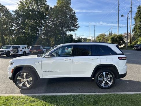 Used 2023 Jeep Grand Cherokee 4WD 4xe w/ Luxury Tech Group II image 5