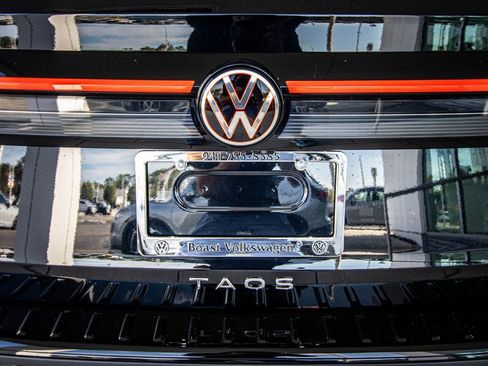New 2026 Volkswagen Taos S image 15