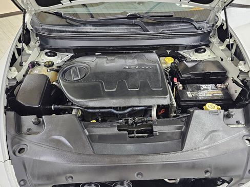 Used 2014 Jeep Cherokee Latitude w/ Comfort/Convenience Group image 39