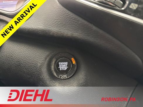 Used 2019 Jeep Cherokee Limited image 26