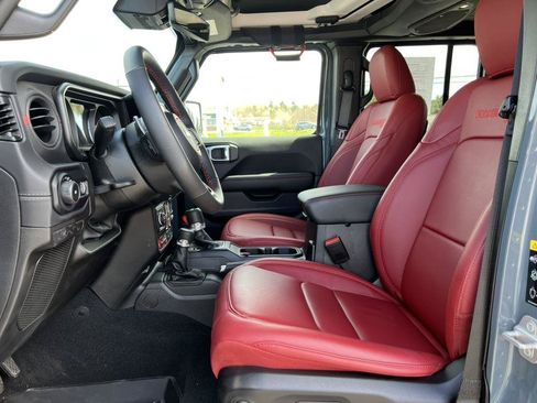 Used 2024 Jeep Wrangler Unlimited Rubicon 392 AWD/4WD image 4