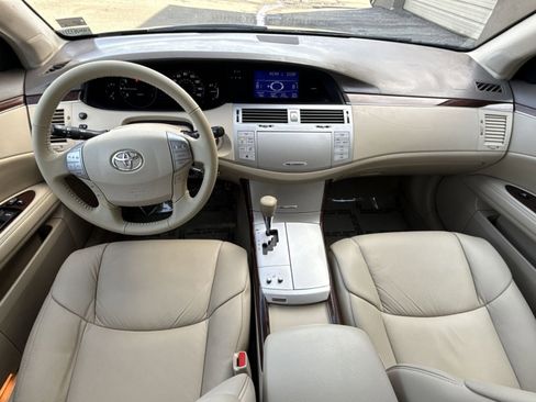 Used 2008 Toyota Avalon XLS image 22