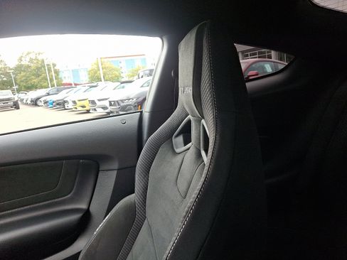 Used 2017 Ford Mustang Shelby GT350 w/ Electronics Package image 17