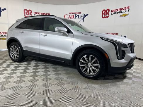 Used 2022 Cadillac XT4 Sport w/ Enhanced Visibility Package FWD image 1